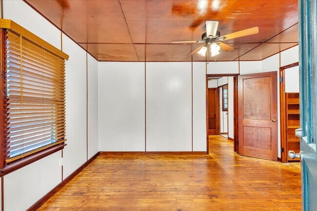 Foto del edificio - 1 bedroom off of Ferguson