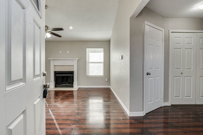 Foto del edificio - Three bed/two bath home near Kilpatrick turnpike