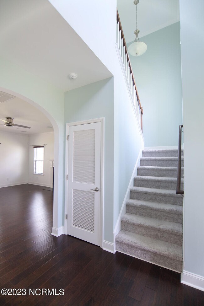 Foto del edificio - 2236 Birch Hollow Dr