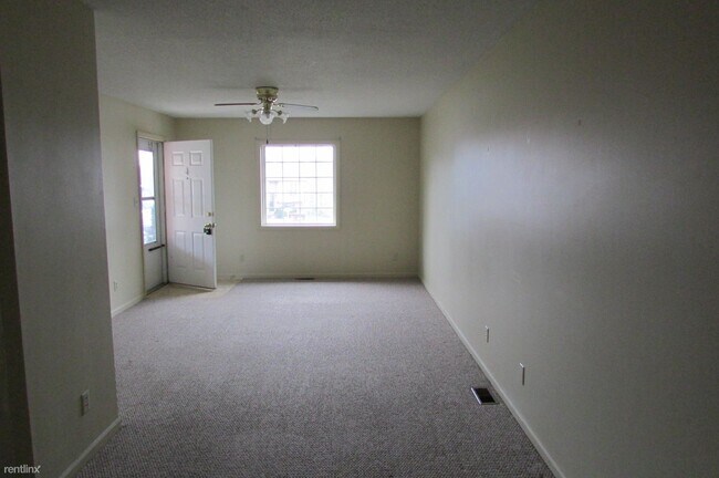 Foto del edificio - 2 br, 1 bath  - 216B Michelle Ave