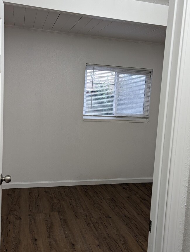 Building Photo - 15 Montalvin Dr