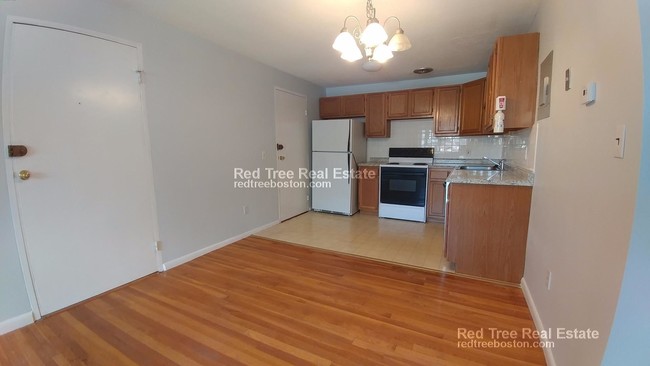 Building Photo - 2 bedroom in Boston MA 02132