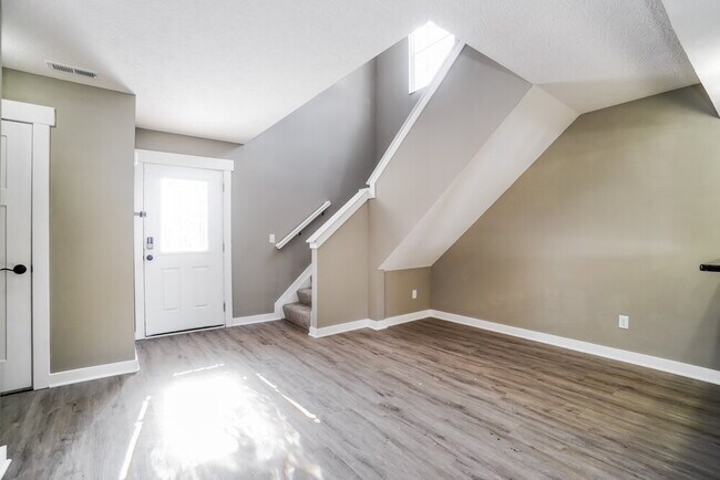 Foto del edificio - 4902 Dickens Dr