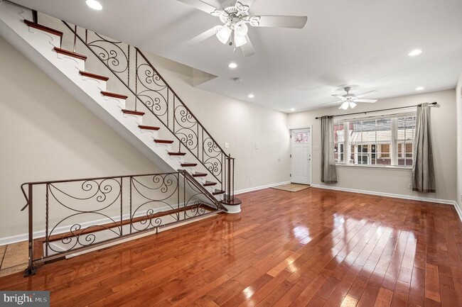 Foto del edificio - 2533 S Rosewood St