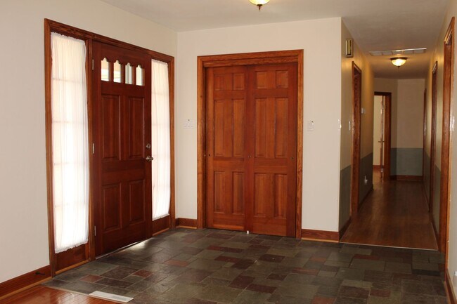 Foto del edificio - MEADOWBROOK FOREST