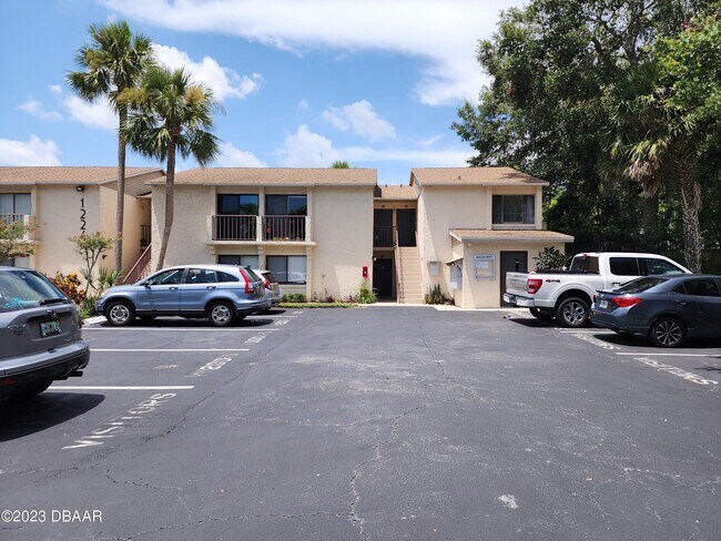 Foto del edificio - 1224 S Palmetto Ave