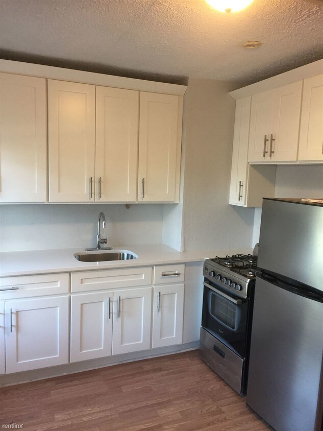 Building Photo - 1 br, 1 bath Apartment - 42 Jewett Ave
