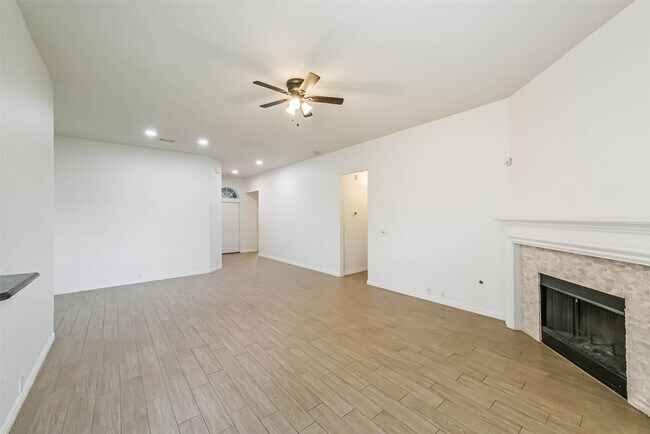 Building Photo - 2122 Louetta Spring Dr