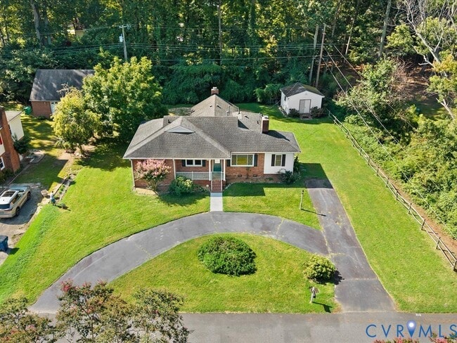 Building Photo - 8913 Michaux Ln