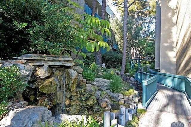 Foto del edificio - 576 N Bellflower Blvd