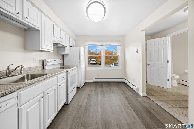 Building Photo - 145 Harbor Pond Dr