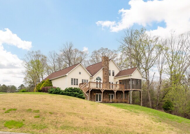 Building Photo - 2048 Boat Hook Ln