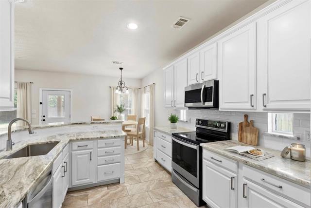 Foto del edificio - 821 Westwood Ct