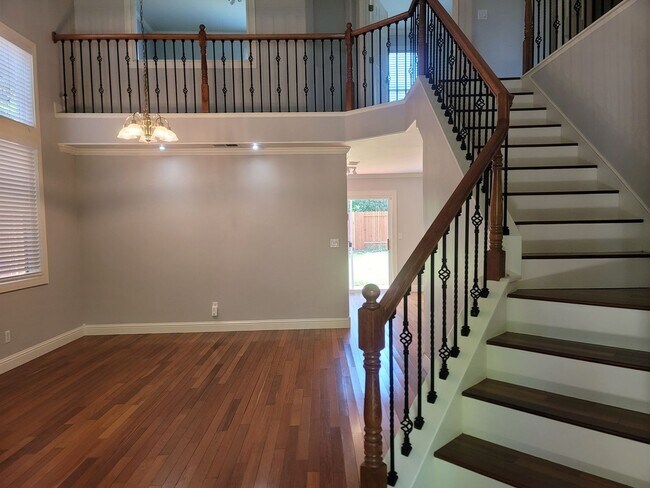 Foto del edificio - COMING SOON!!! Prime Sacramento Location!