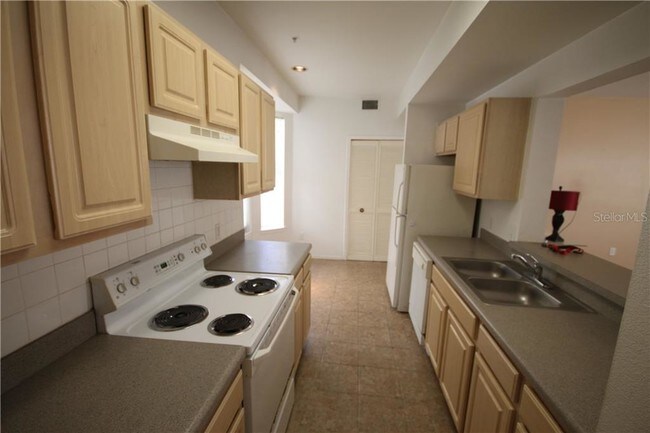 Foto del edificio - 416 Summit Ridge Pl