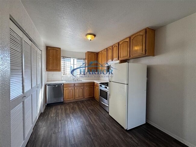 Foto del edificio - 820 W 1st St