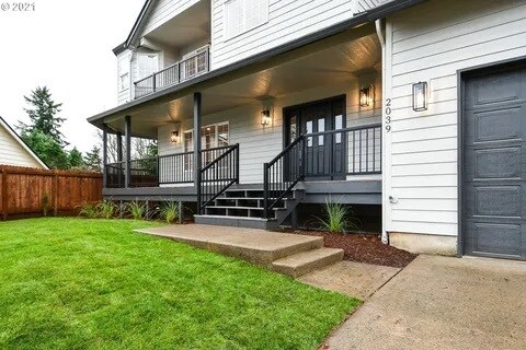 Building Photo - 2039 NW Willow Dr