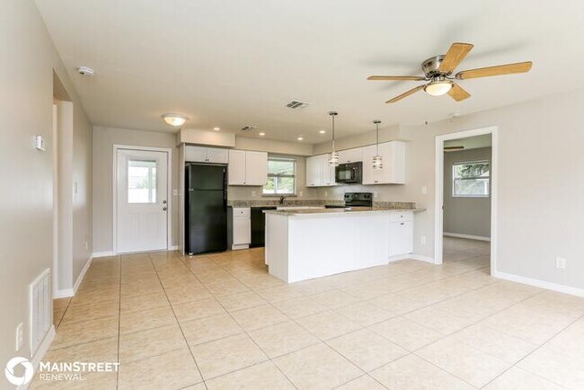 Building Photo - 311 Dartmouth Ave, Lehigh Acres, FL 33936