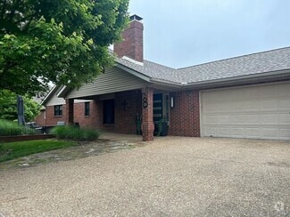 Building Photo - 8 W Prairie Dunes Ct