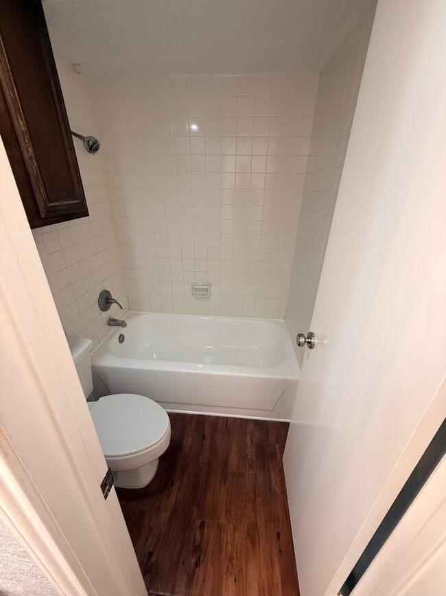 Foto del edificio - 2535 Wedglea Dr