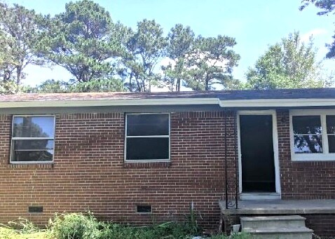 Primary Photo - 106 Jan St