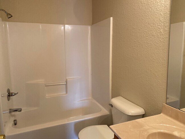 Foto del edificio - Life Just Got Better at Breckinridge Apartments!