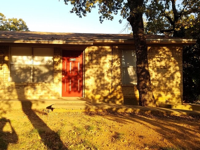 Photo - 613 Maurice St Apt A-B