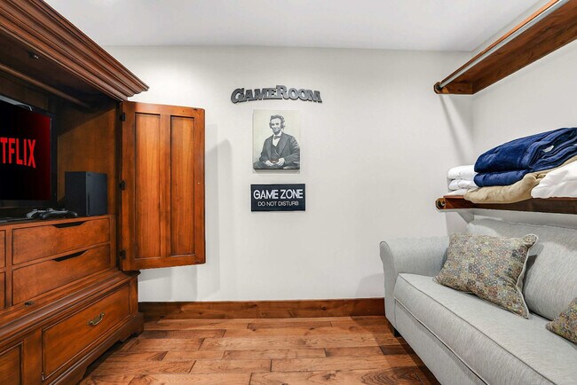 Foto del edificio - 201 Shady Ozark Ln