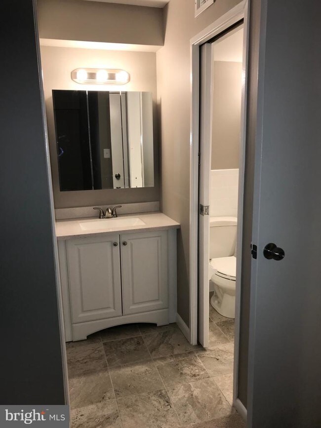 Building Photo - 2308 Freetown Ct