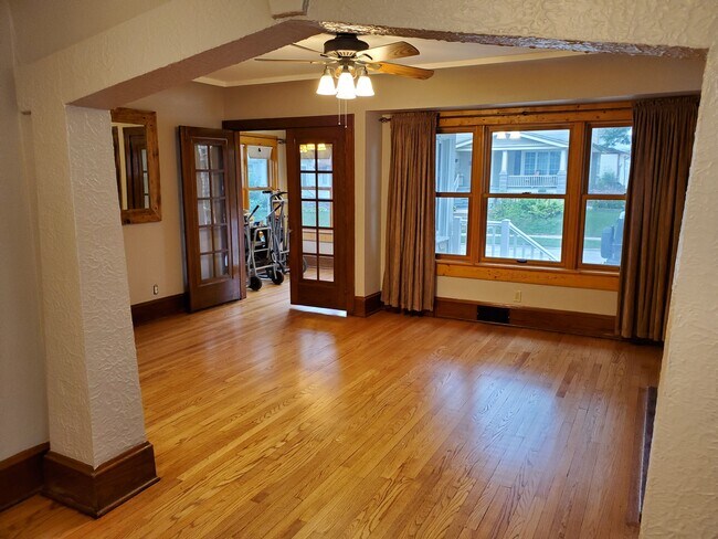 Entrance/Living Room - 2017 S 77TH ST