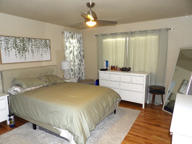 Building Photo - 6766 Indian Feather Dr