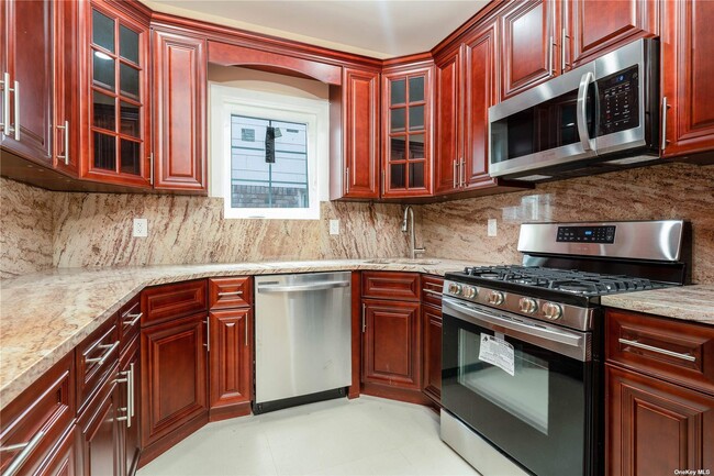 Foto del edificio - 257-24 147th Rd