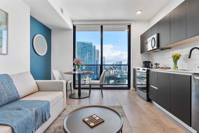 Building Photo - 398 NE 5th St