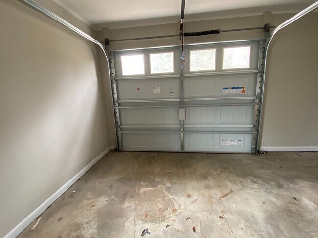 Foto del edificio - Coming Available July 2025 – Spacious 3BR/...