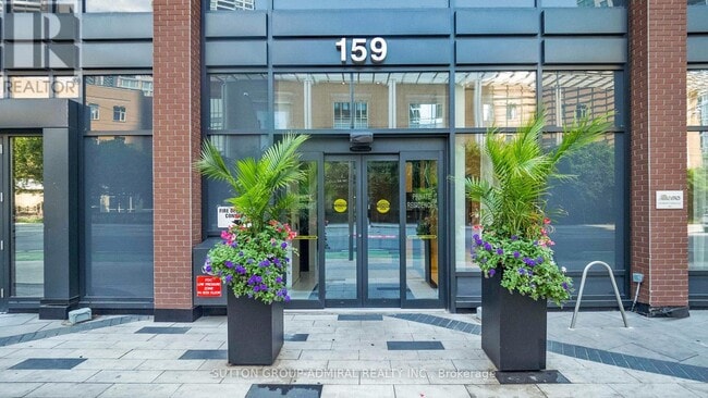 Building Photo - 159 Wellesley St E