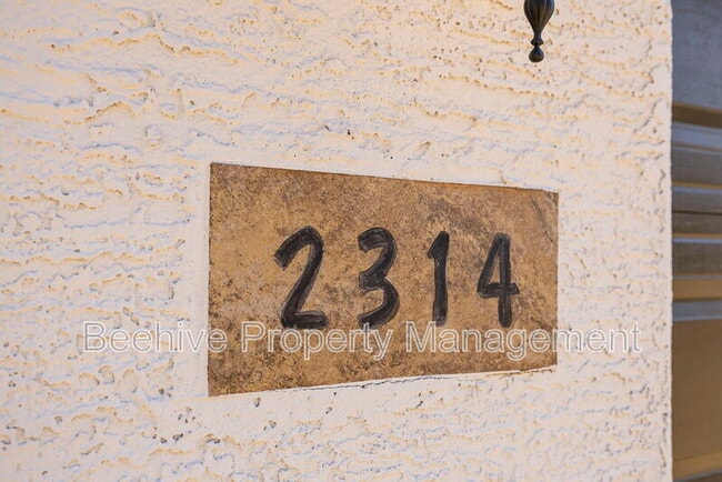 Building Photo - 2314 W Jake Haven