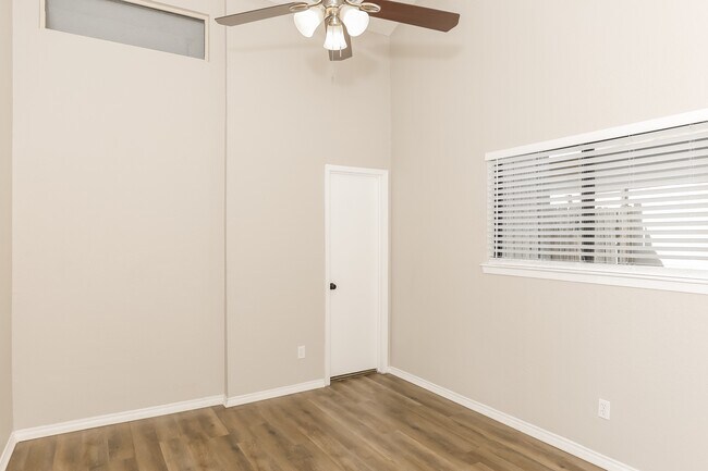 Foto del edificio - 6110 Hott Springs Dr