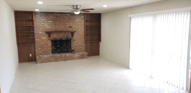 Foto del edificio - Lovely Tempe Property With Pool