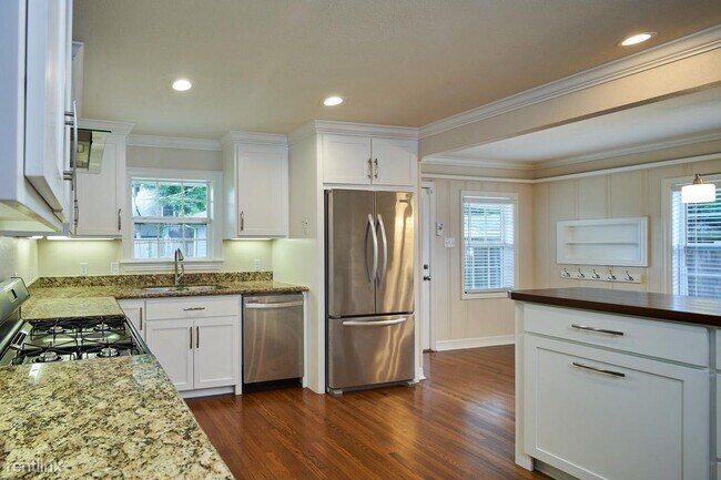 Foto del edificio - 3 br, 2 bath House - 6147 Jason St