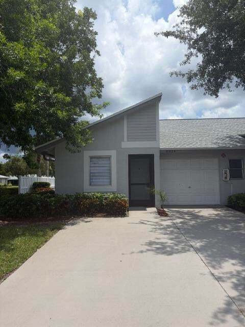 Foto del edificio - 8934 Sunnywood Pl