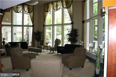 Building Photo - 501 Hungerford Dr
