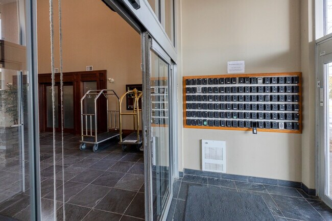 Photo du bâtiment - 1639 McDonald Ave