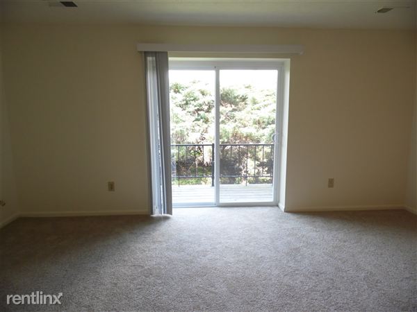 Fotografía del edificio - 8836 Royal Manor Dr