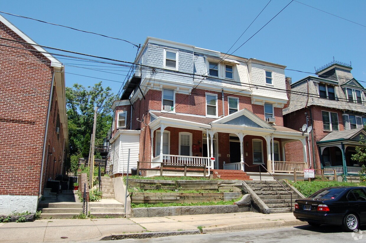 Primary Photo - 703 N Van Buren