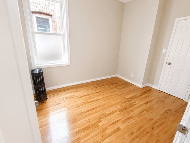 Foto del edificio - 76 N 9th St