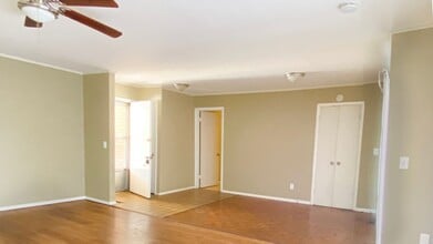 Building Photo - 2017 NW 32nd Terrace