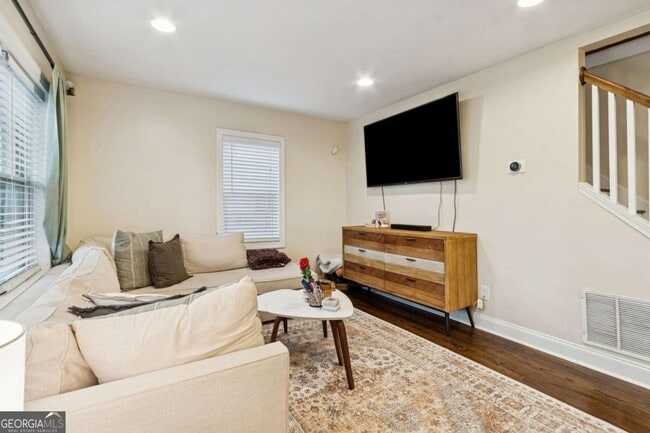 Building Photo - 1865 Stanton St