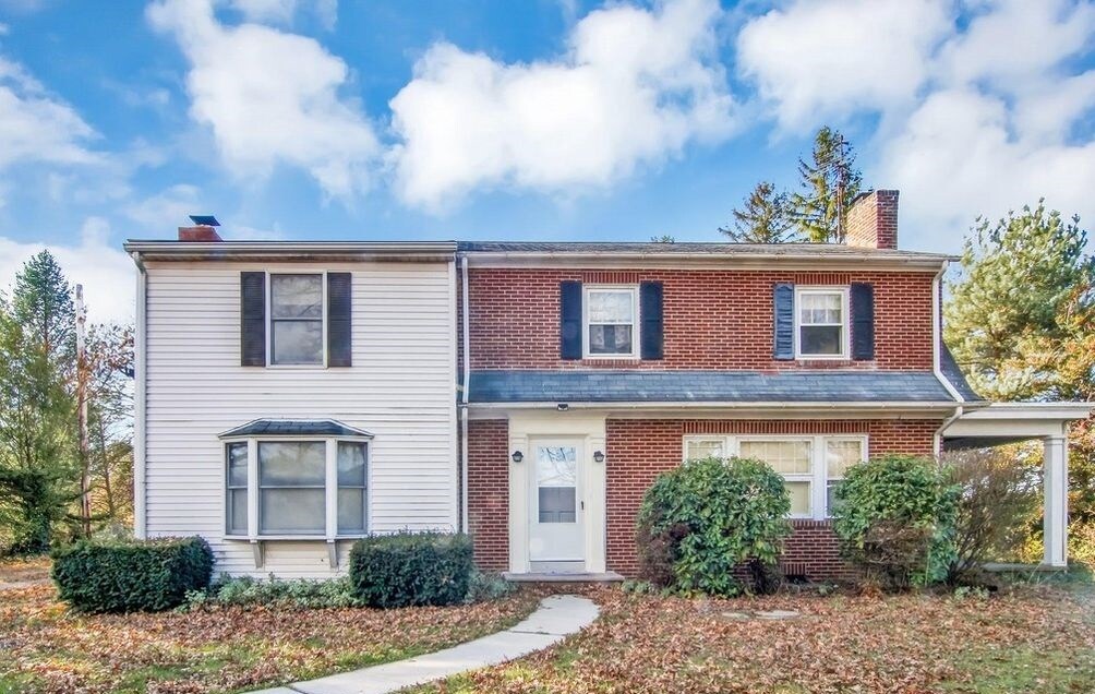 Foto principal - 400 N Mountain Rd