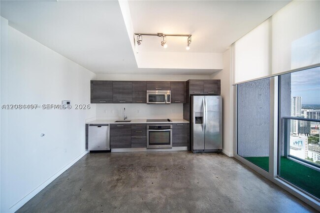 Foto del edificio - 151 SE 1st St