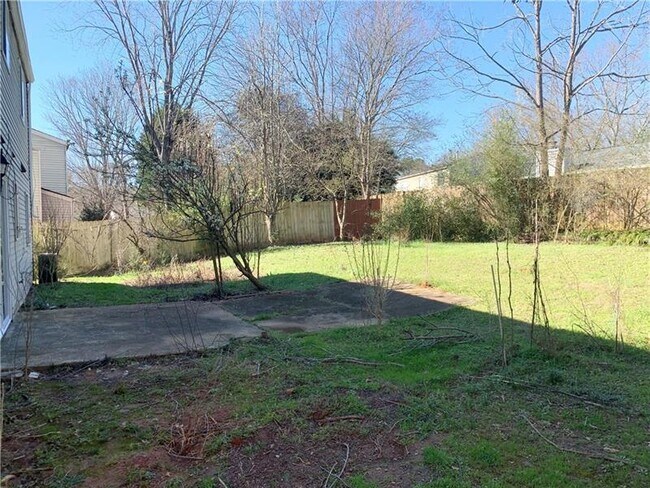 Foto del edificio - 1120 Worthington Hills Dr